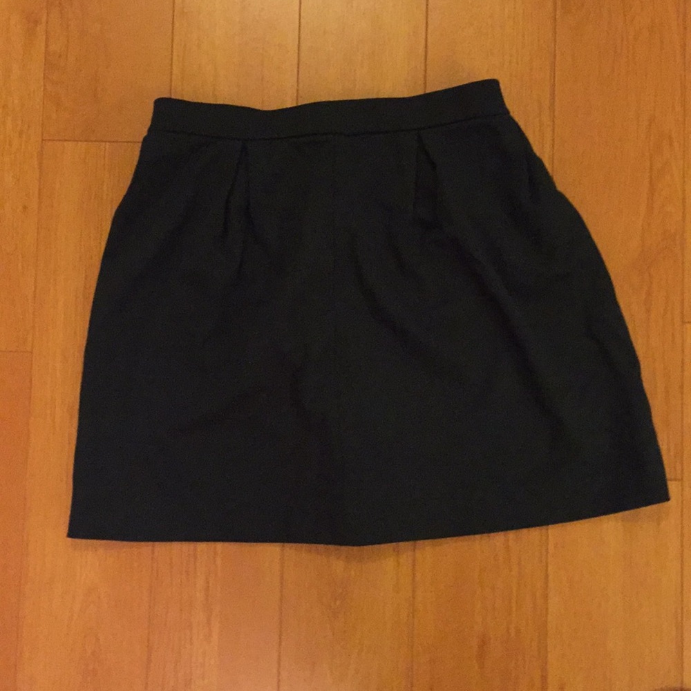Madewell forest green pleated skirt.